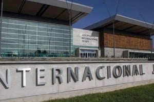 El episodio se desencadenó minutos antes de la partida programada de un avión de línea. 