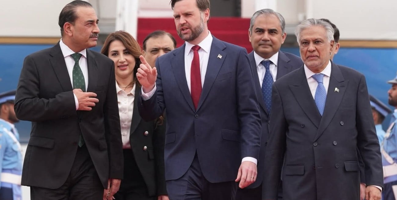 Irán y Estados Unidos negocian cara a cara en Pakistán para salvar la tregua y evitar que escale la guerra