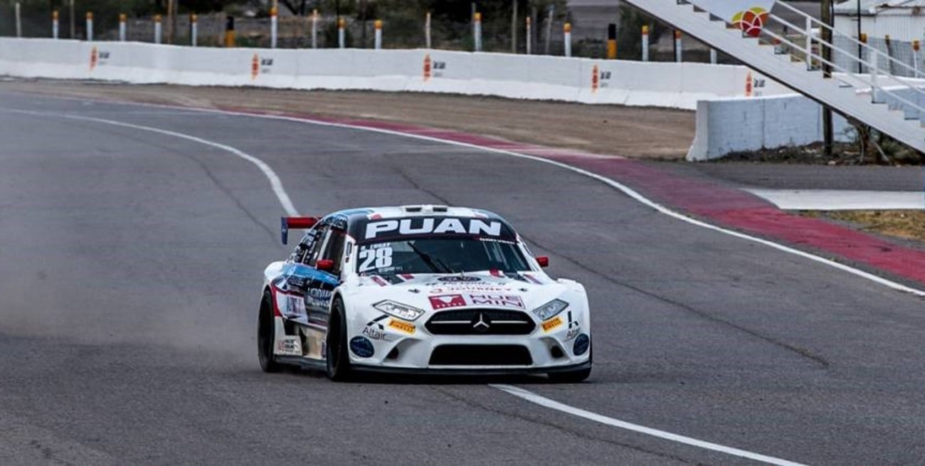 Lobay marcó el rumbo en El Zonda y lideró las pruebas del Top Race