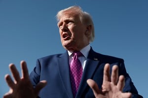 Trump anunció una operación para reabrir Ormuz mientras siguen las negociaciones con Irán. Foto: Reuters