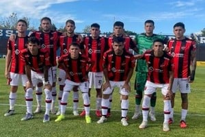 Primeros tres puntos para el Rojinegro en el año afuera de Paraná. Credito: Prensa Patronato
