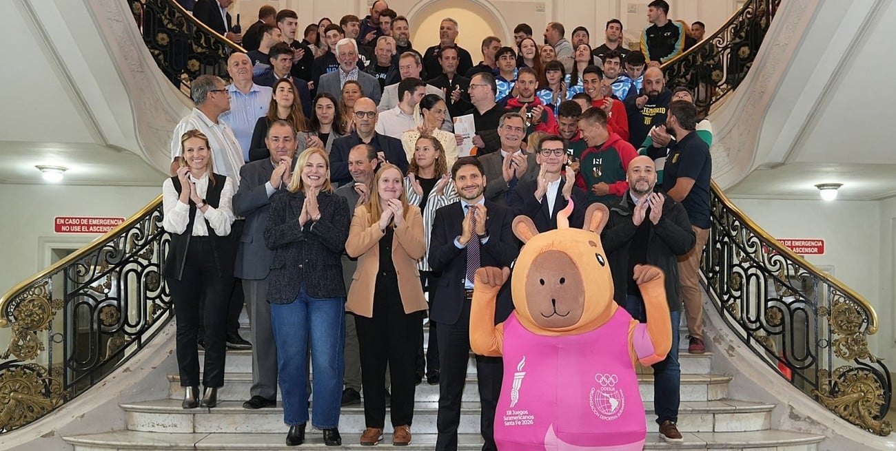 Pullaro anunció $570 millones para clubes y habló de la revolución deportiva en Santa Fe