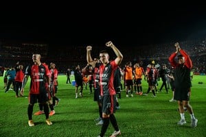 En lo más alto de la tabla quedó Colón tras una nueva victoria; esta vez, frente a La Academia de Nueva Italia. Foto: Manuel Fabatía.