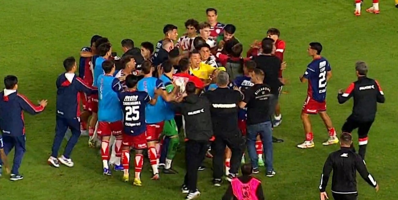 “Les dije que no es mala campaña: la meta es entrar entre los ocho”