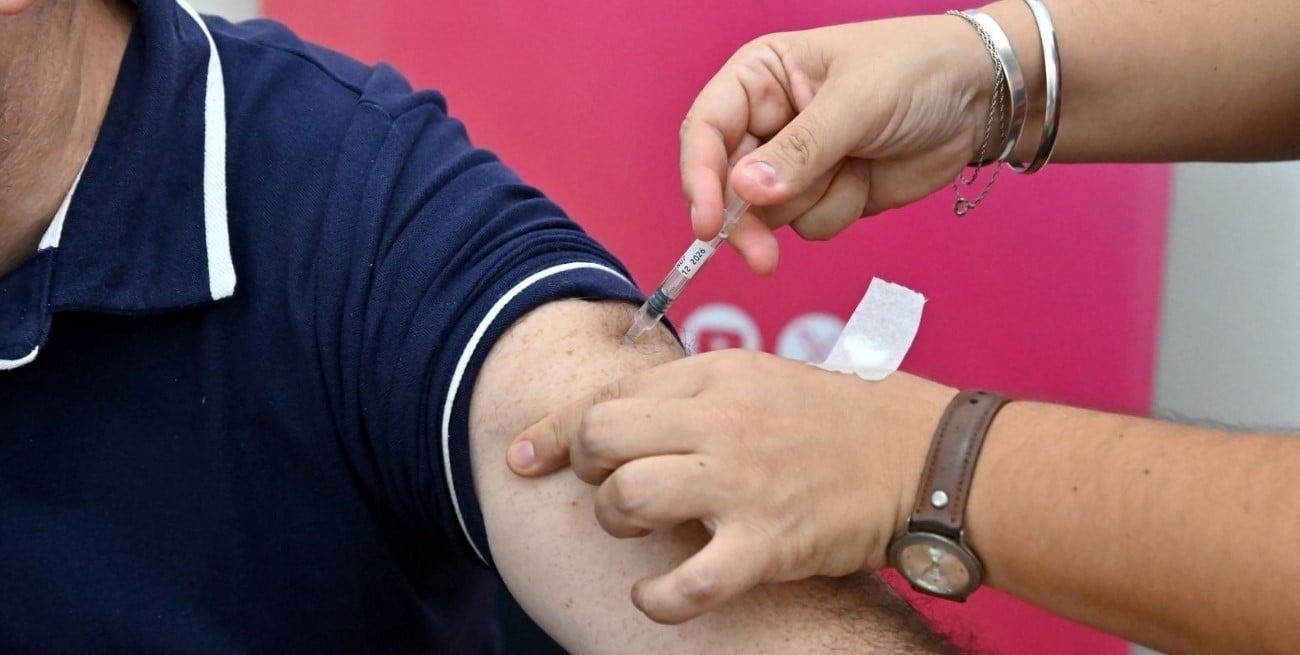 Avanza la campaña antigripal con alta demanda y despliegue en geriátricos