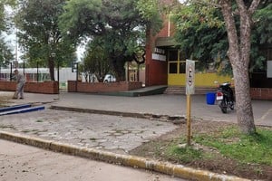 Durante dos semanas, la escuela permaneció cerrada y bajo custodia policial como escena del crimen.
