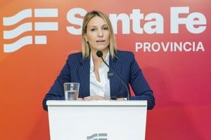 "La ampliación a trabajadores del sector privado es una alternativa que se está analizando y que será motivo de anuncio en los próximos días. La intención es oxigenar a los trabajadores y al sector productivo", planteó la vocera.