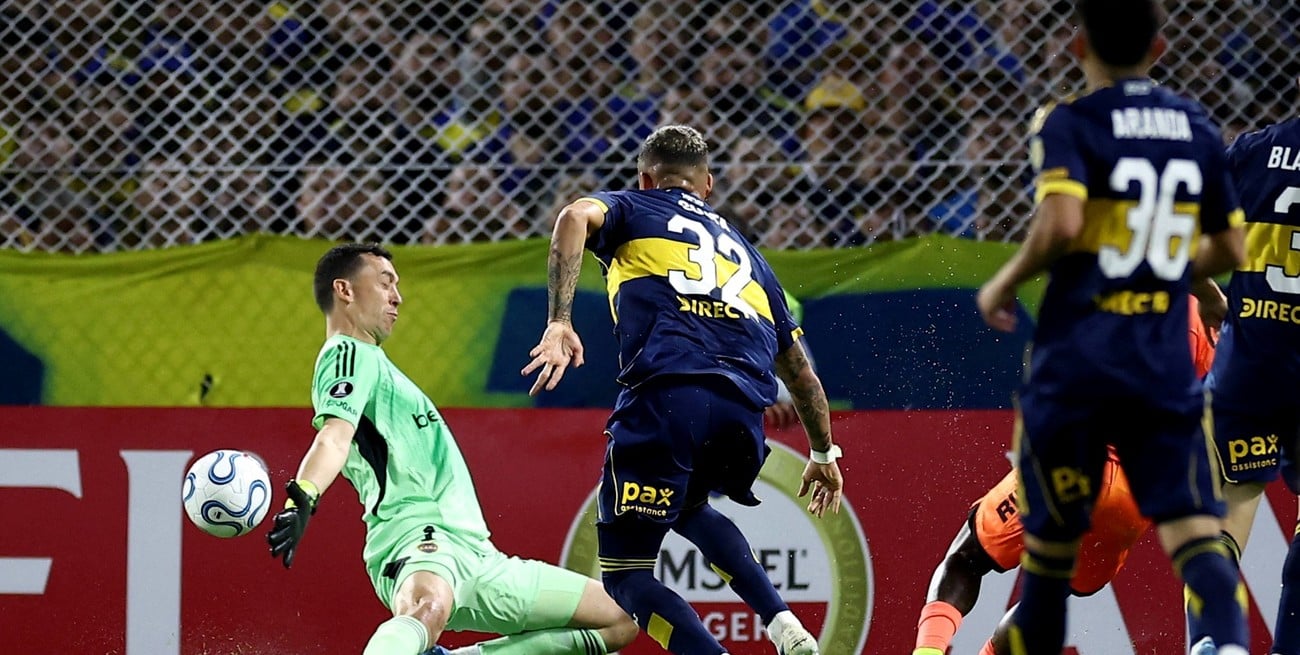 Boca le ganó a Barcelona de Ecuador y sigue invicto