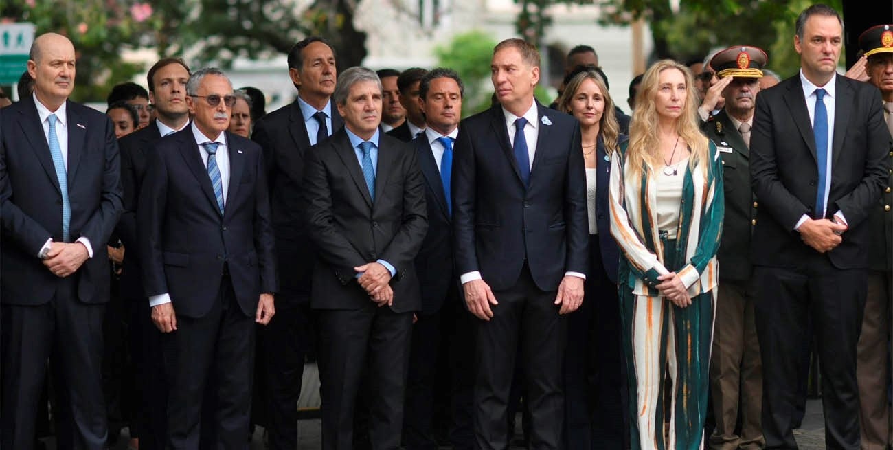 Adorni, blindado por la cúpula del gobierno
nacional, prepara su informe en el Congreso