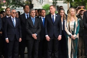 El gobierno se abroquela en la defensa a Adorni.