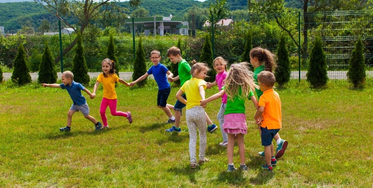 Qué ocurre en el cerebro de un niño cuando juega al aire libre, según la ciencia