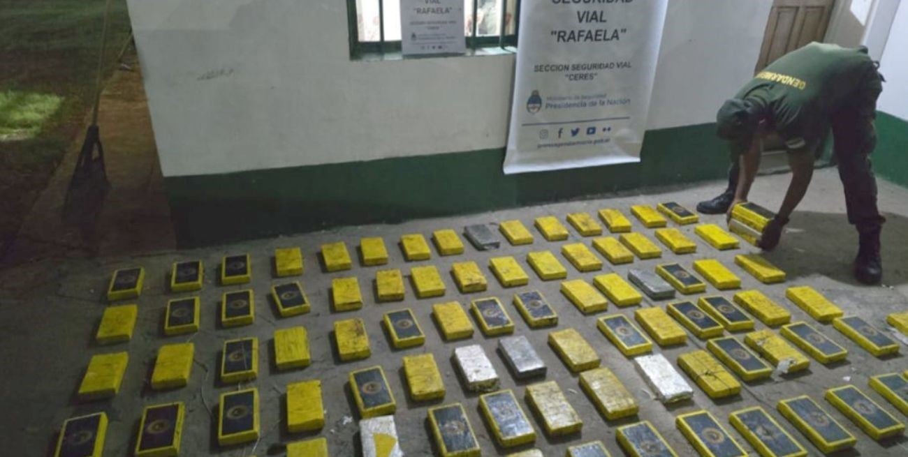 Se complica la situación de una mujer acusada por el transporte de más de 100 kilos de cocaína