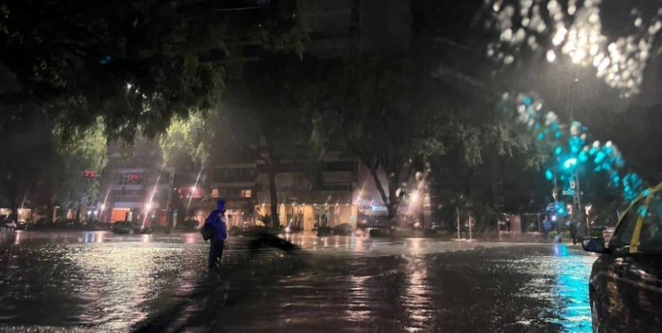 Temporal en el AMBA: calles anegadas, cortes de luz y complicaciones en el tránsito
