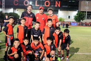 Colón y la felicidad de sus niños. Gentileza.