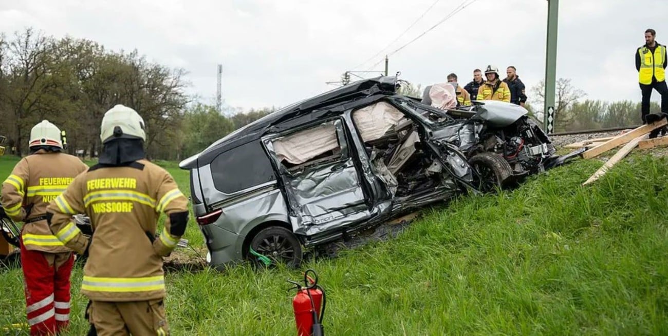 Murió Alex Manninger, ex arquero del Arsenal: un tren arrolló su auto