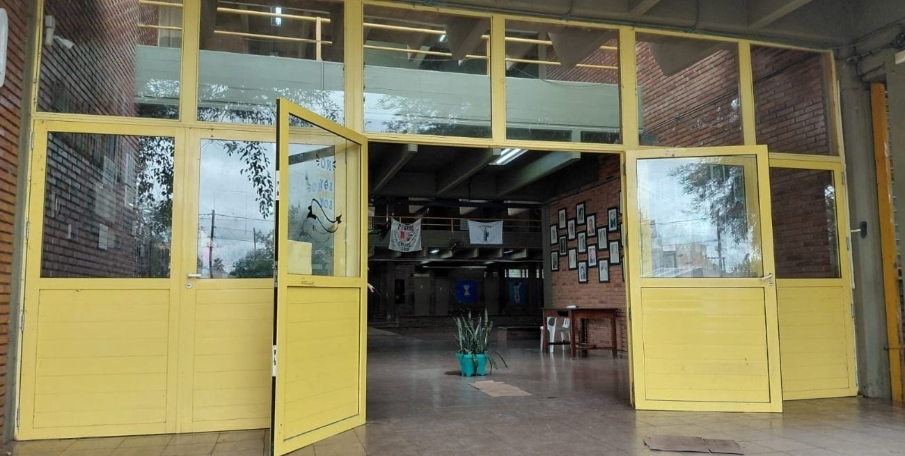 La vuelta a clases: alumnos y docentes regresaron a la escuela 40 de San Cristóbal
