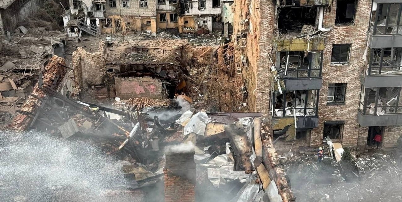 Rusia lanzó ataque masivo contra Ucrania: 16 muertos y 80 heridos en cuatro regiones