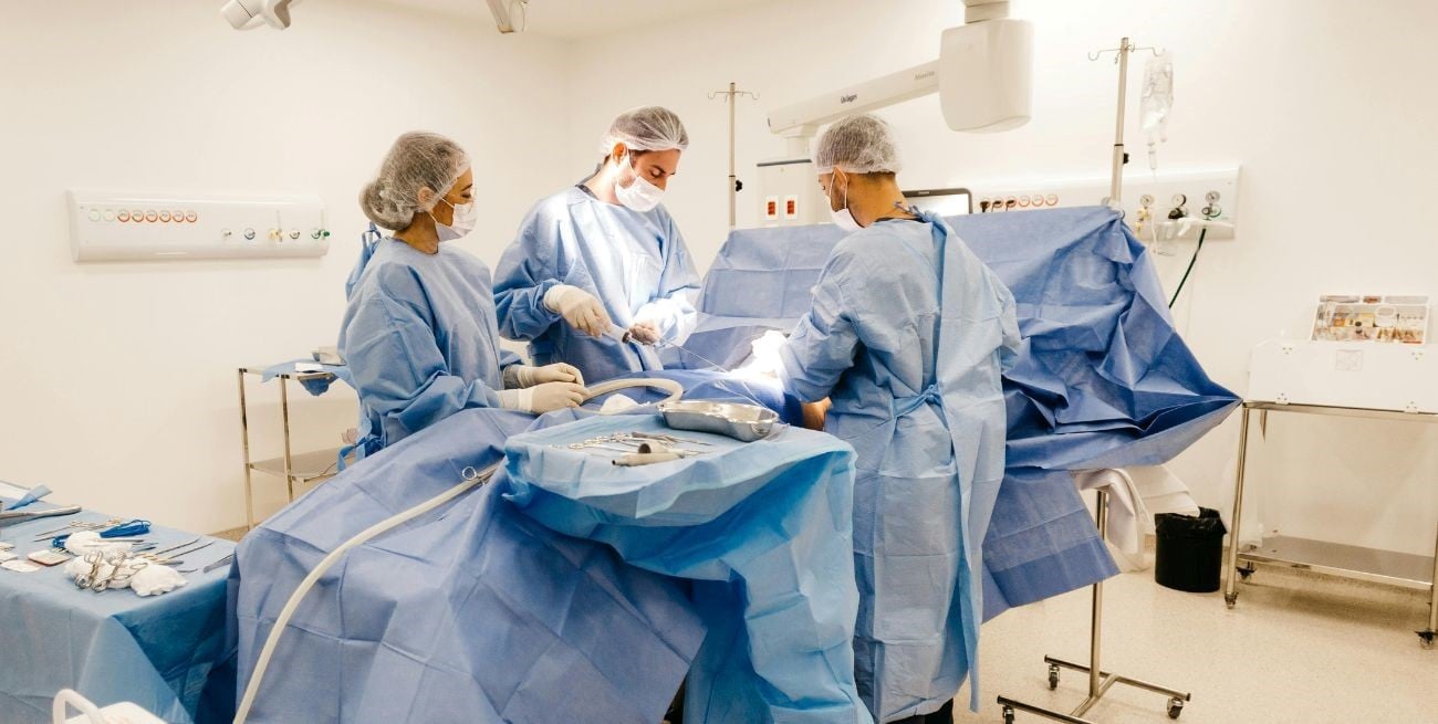 Cirugía de vanguardia en Santa Fe: combinan técnicas de alta complejidad para tratar el cáncer de colon