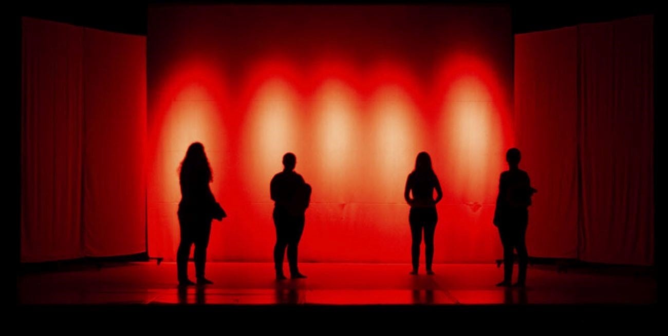 Teatro Azul: un camino de "Dignidad" para el buen vivir de las personas y el planeta