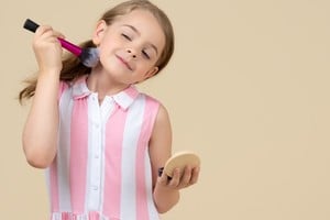 La ANMAT dispuso el retiro del mercado de una serie de maquillajes infantiles