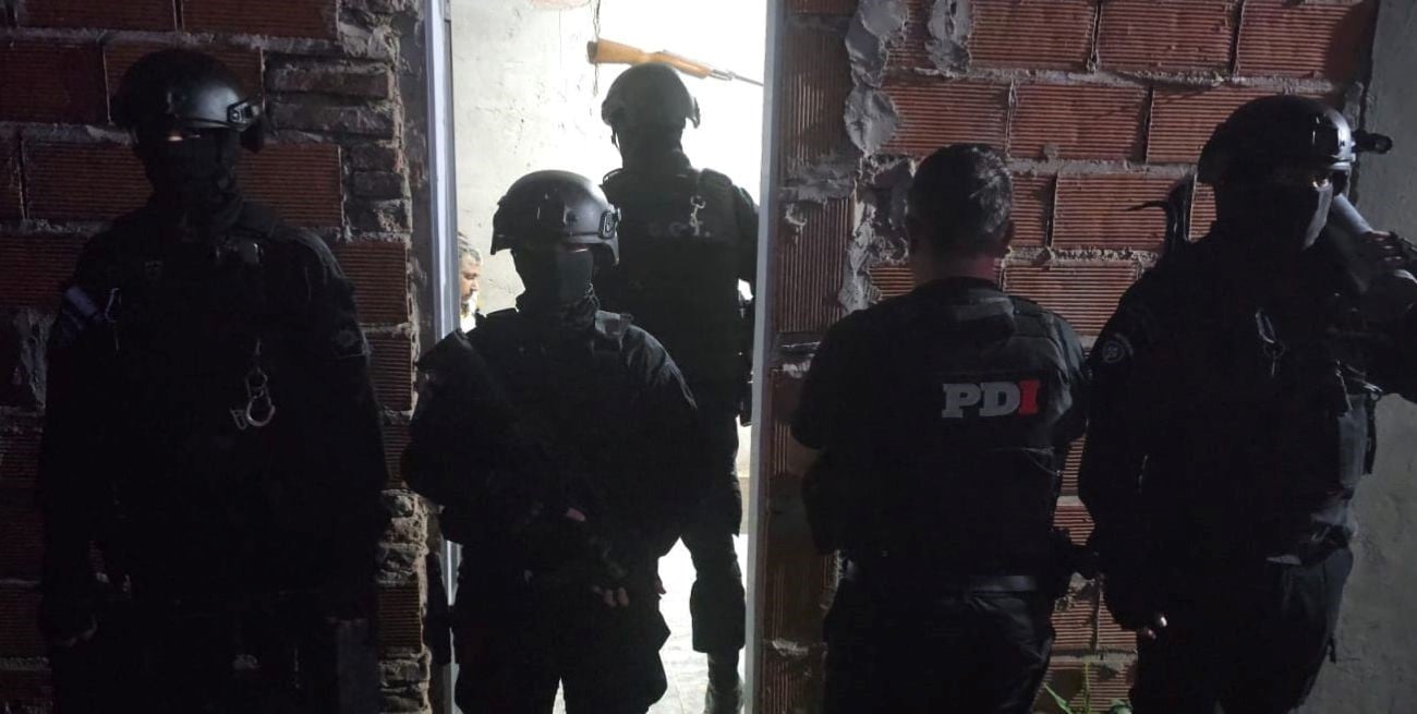 Allanamientos por microtráfico de drogas en Barrancas e Irigoyen
