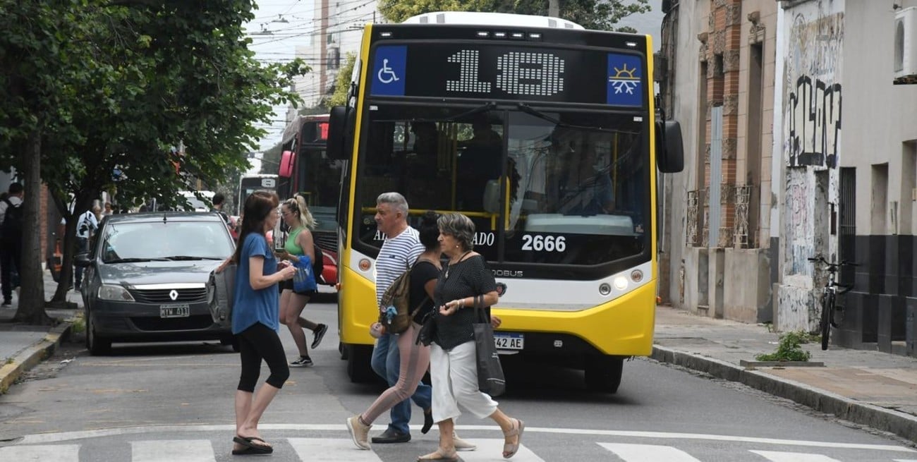 Los colectivos y un picante debate en el Concejo de Santa Fe: ¿qué va a pasar con la emergencia?