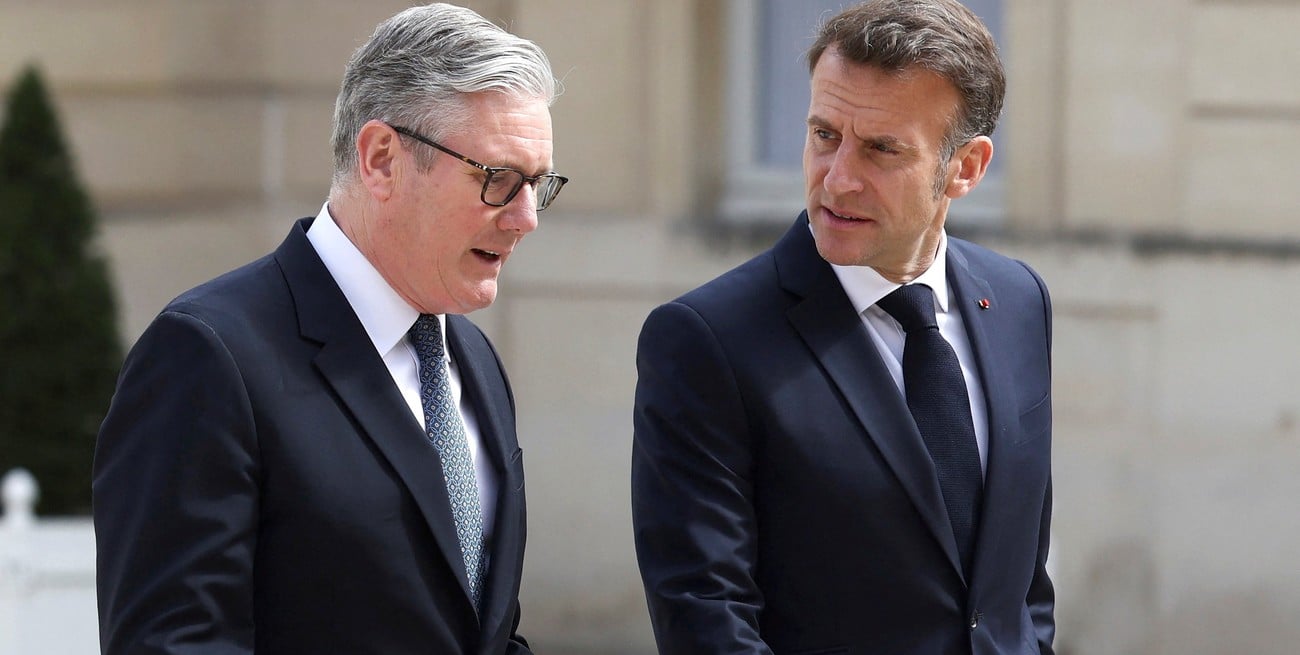 Starmer y Macron encabezan una cumbre mundial para reabrir el estrecho de Ormuz