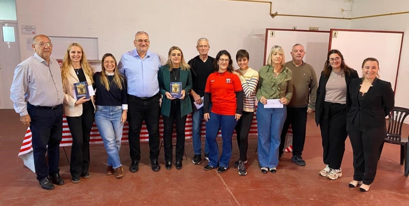 Calvo recorrió Instituciones locales de María Juana