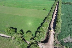 Enrico, destacó que “mantener los drenajes en condiciones es clave para evitar anegamientos y desbordes durante los días de lluvias intensas”.