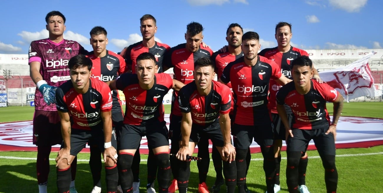 Lértora: “Estoy caliente, enojado, jugamos mal pero no hay que volverse locos”