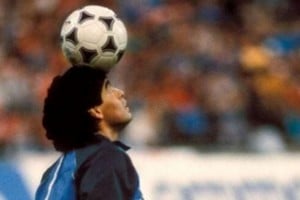 Maradona hizo en Múnich la entrada en calor más famosa de la historia del fútbol.
