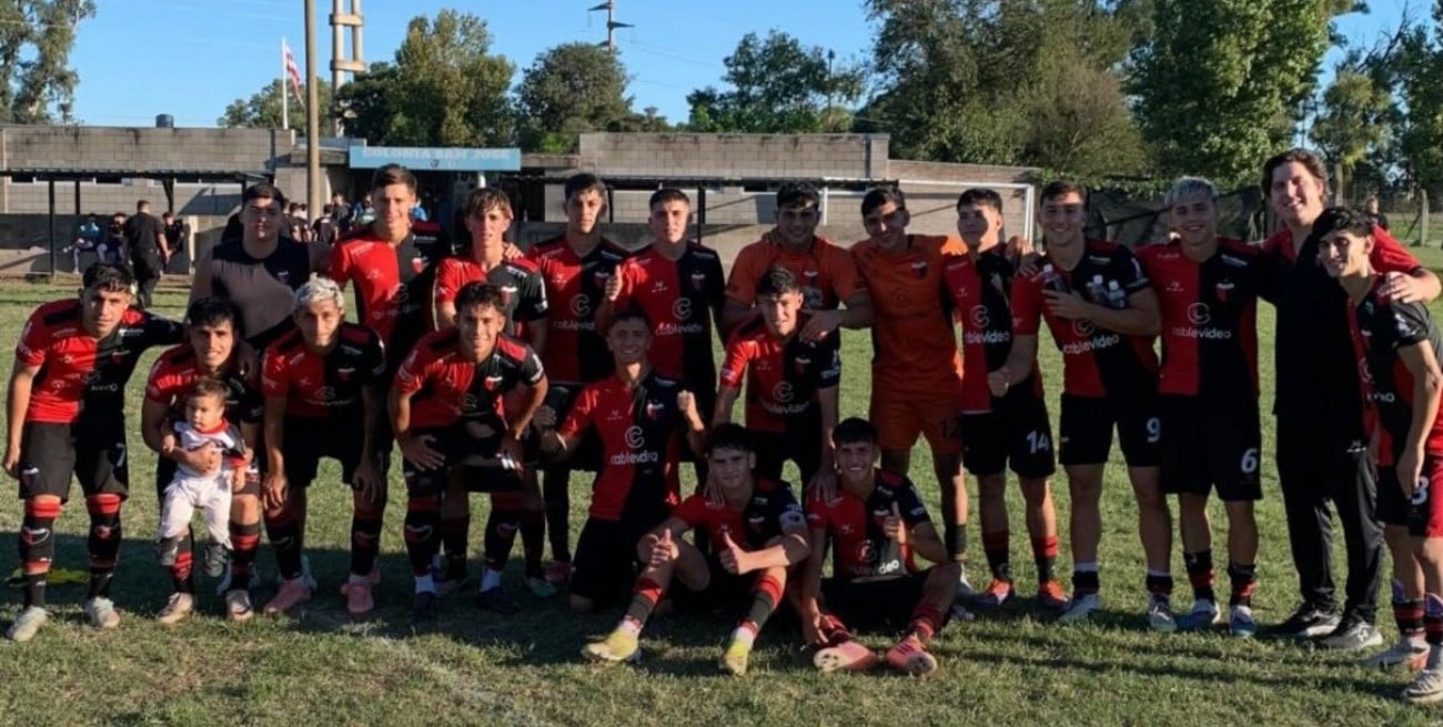 Colón goleó, aprovechó el empate en Guadalupe y manda en soledad