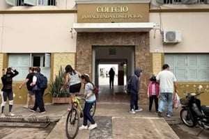 La secuencia que conmocionó a las comunidades educativas comenzó el jueves en el Colegio "Inmaculada Concepción" de la ciudad de Romang.