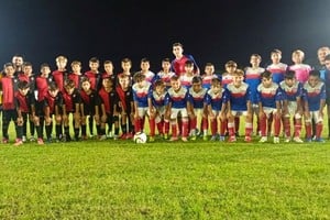 Colón y Unión, antes de dar el puntapié al torneo “Grandes Sueños” en el Nery Pumpido.