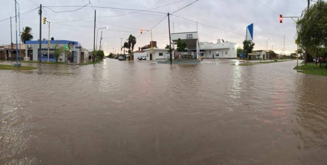 Inundaciones en Santiago del Estero: más de 100 familias evacuadas tras un fuerte temporal
