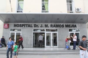 El profesor murió en el hospital, donde había sido registrado como NN.