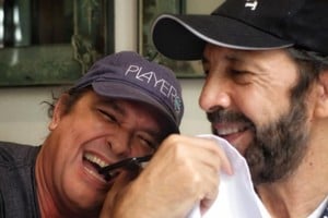 La canción retoma la historia del mítico pueblo de Macondo