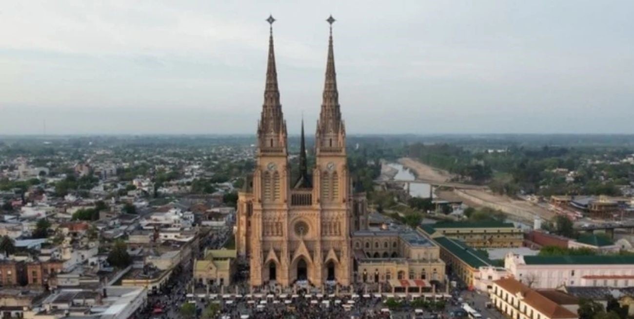 La cúpula política dirá presente en
la misa de homenaje a Francisco
