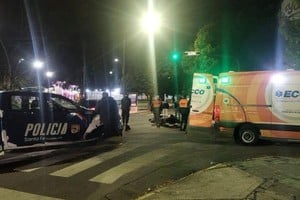 El siniestro necesito la intervención de personal policial y servicios de emergencia.