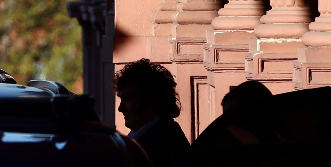 El Gobierno impulsa un piso de $1 millón para los sueldos acordados en paritarias