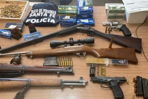 Dos personas fueron detenidas en el marco de una investigación por facilitación de la prostitución, abuso sexual y tenencia de armas de guerra