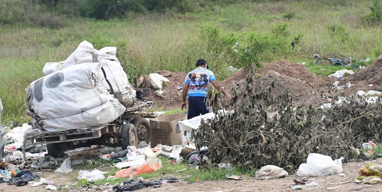Crece un microbasural en el extremo noroeste de Santa Fe