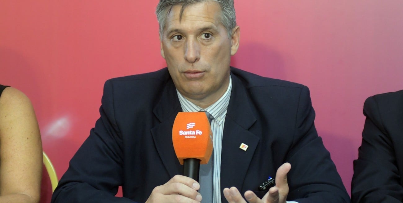 Olivares admite que en el cuatrimestre los recursos federales siguen a la baja