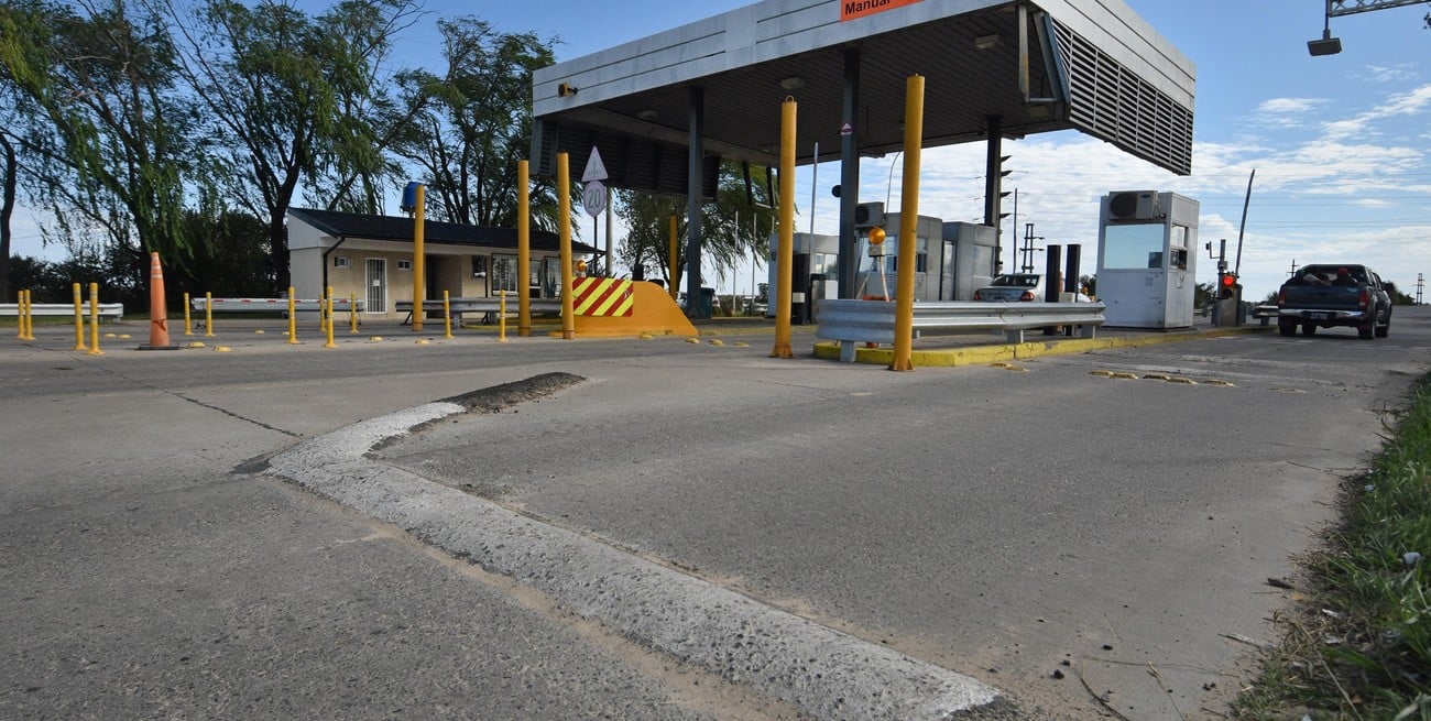 Condena para un expolicía con antecedentes, detenido en el peaje de Sauce Viejo