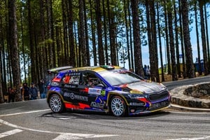 WRC: Ogier resiste, pero Solberg se acerca en un sábado condicionado por la lluvia