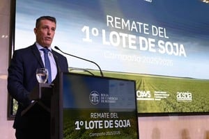 Con fuerte respaldo institucional, se realizó el remate del primer lote de soja en Rosario