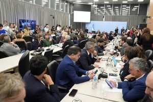 Trabajos en comisiones a la espera de la presentación de Adorni.