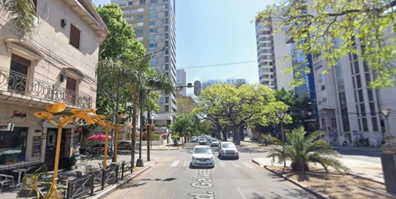 Audaz robo de una bicicleta en un edificio de barrio Candioti