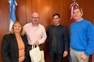 “Para nosotros es un honor recibir a Christopher en Rafaela en el marco de este concurso que ya cuenta con 12 directores inscriptos tanto de la ciudad como de toda la región”, expresó.