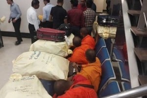 Los monjes fueron arrestados en el Aeropuerto Internacional Bandaranaike.